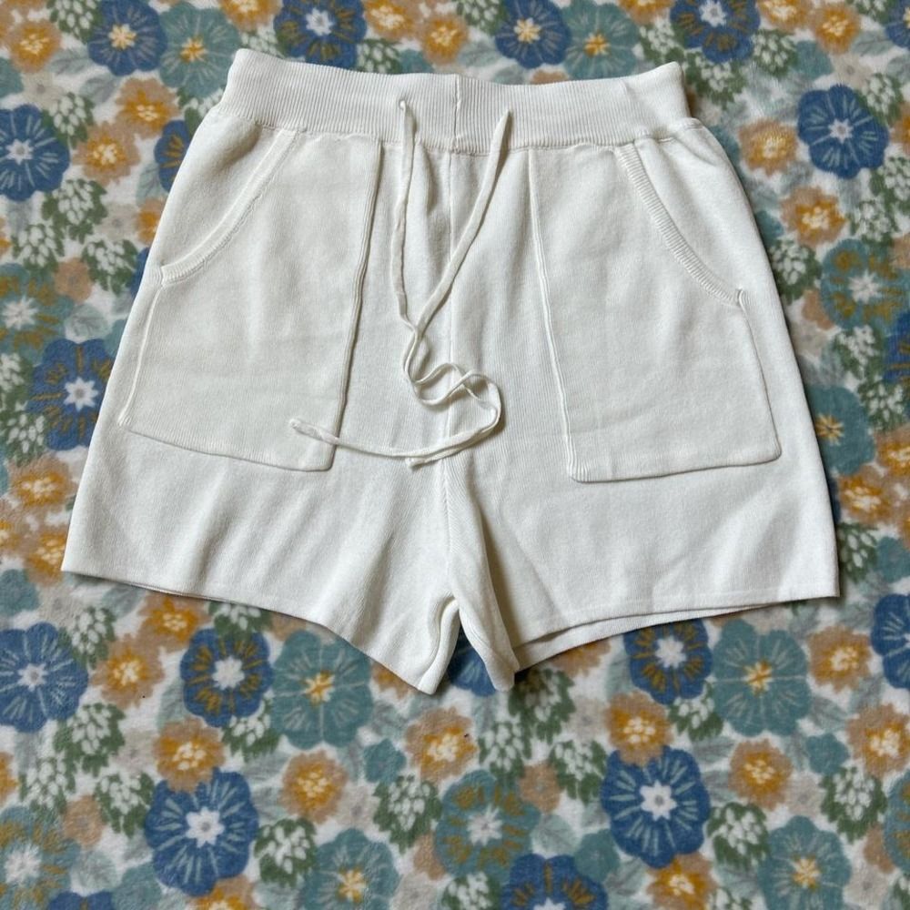 Cream off white cotton shorts with drawstring waist women's small